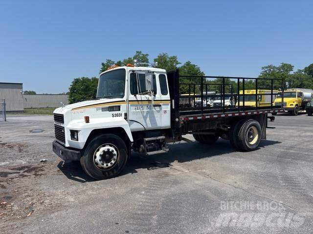 Mack CS300P Camiones plataforma