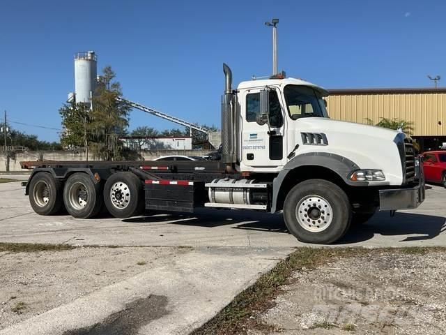 Mack CT713 Camiones portacubetas