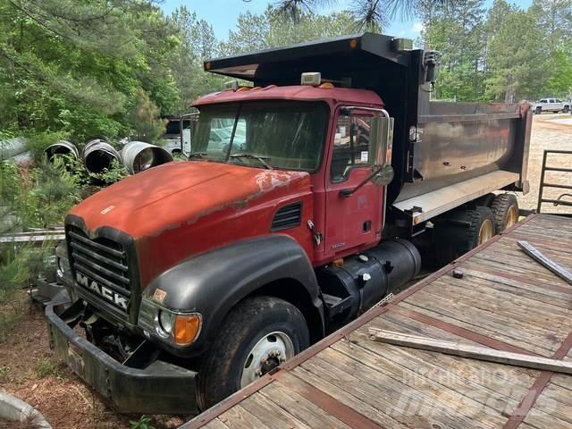 Mack CV700 Camiones bañeras basculantes o volquetes