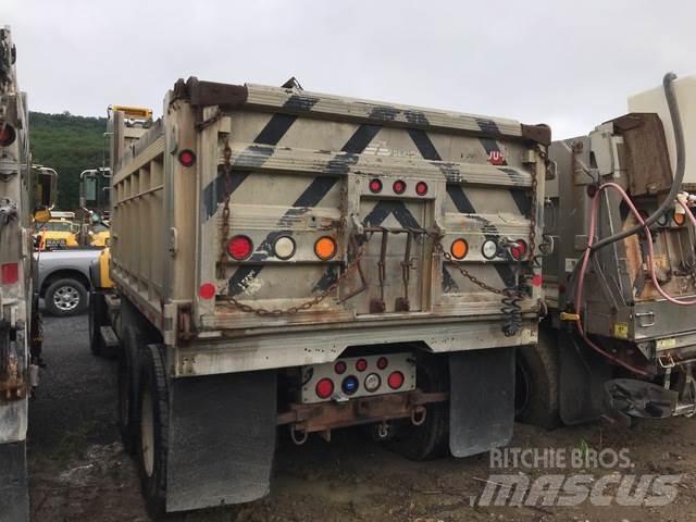 Mack CV700 Láminas y cuñas quitanieves