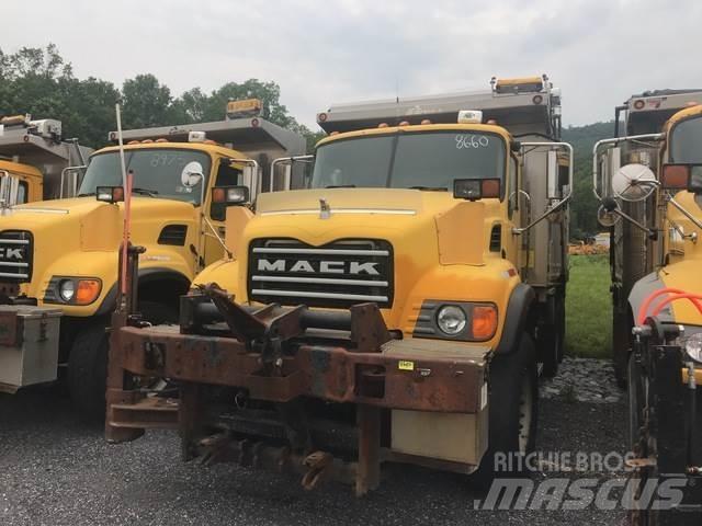 Mack CV700 Láminas y cuñas quitanieves