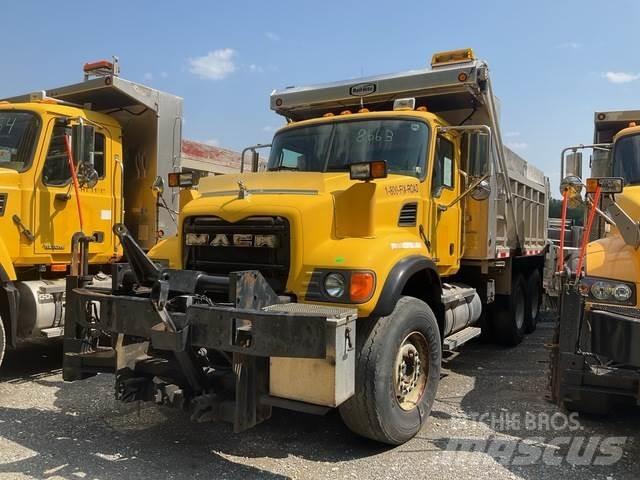 Mack CV700 Láminas y cuñas quitanieves