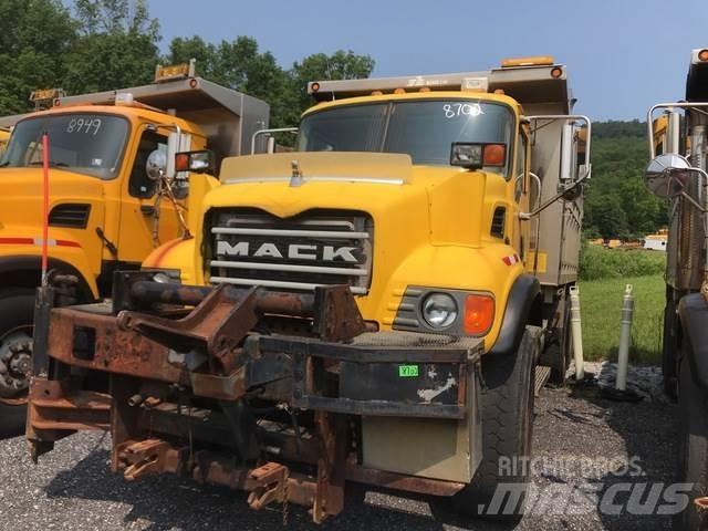 Mack CV700 Láminas y cuñas quitanieves