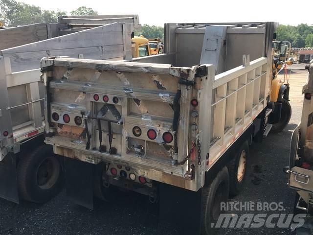 Mack CV700 Láminas y cuñas quitanieves