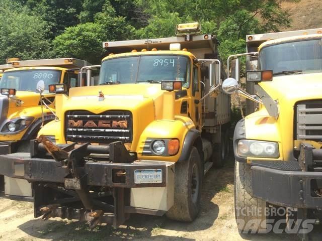 Mack CV700 Láminas y cuñas quitanieves