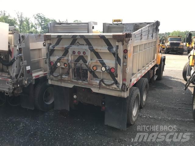 Mack CV700 Camiones bañeras basculantes o volquetes