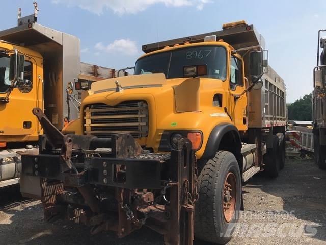 Mack CV700 Láminas y cuñas quitanieves