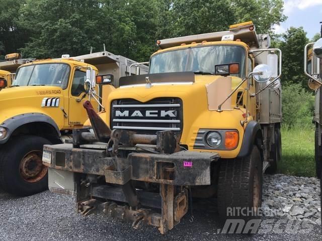 Mack CV700 Láminas y cuñas quitanieves