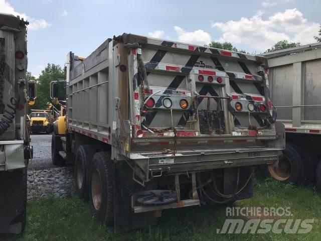 Mack CV700 Láminas y cuñas quitanieves