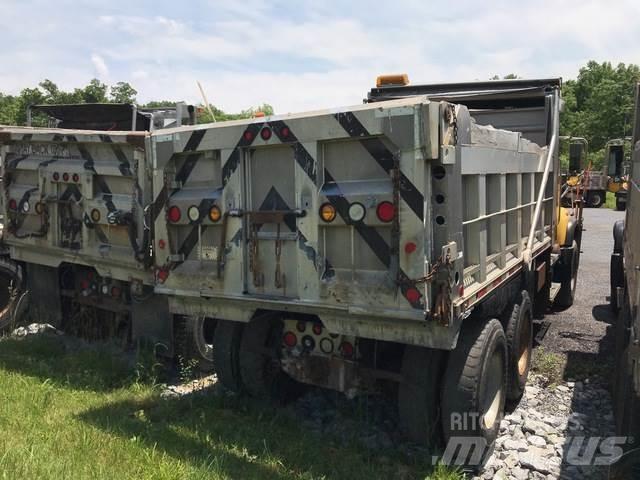 Mack CV700 Láminas y cuñas quitanieves