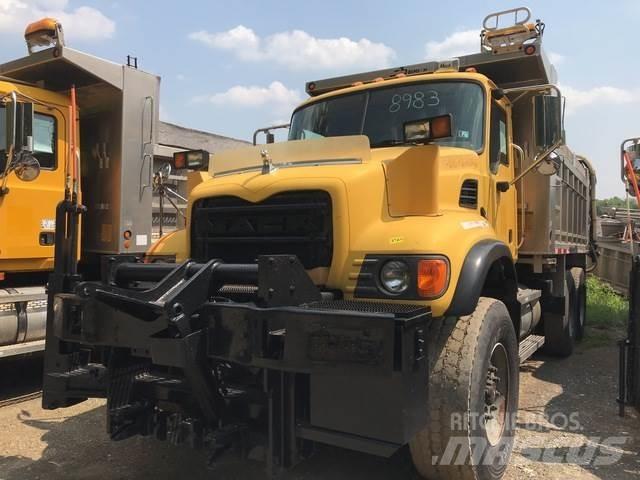 Mack CV700 Láminas y cuñas quitanieves