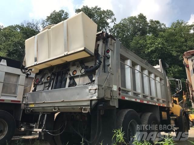 Mack CV700 Láminas y cuñas quitanieves