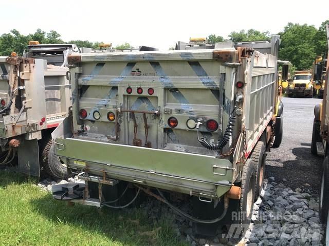 Mack CV700 Láminas y cuñas quitanieves