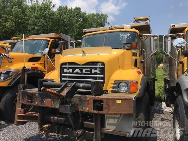 Mack CV700 Láminas y cuñas quitanieves