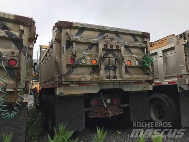 Mack CV700 Láminas y cuñas quitanieves
