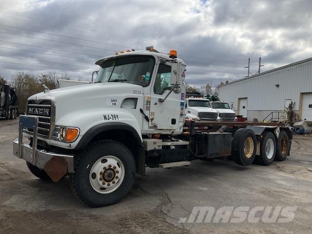Mack CV713 Camiones portacubetas