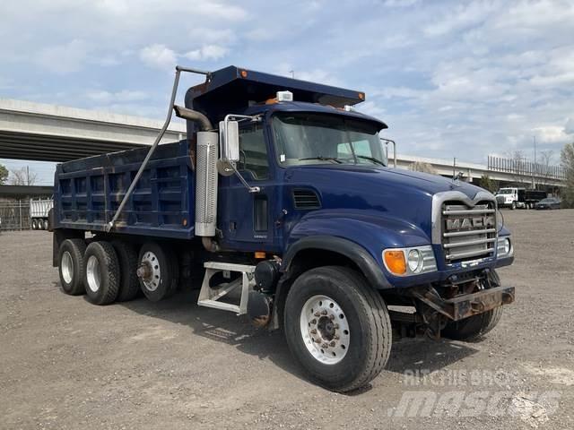 Mack CV713 Camiones bañeras basculantes o volquetes