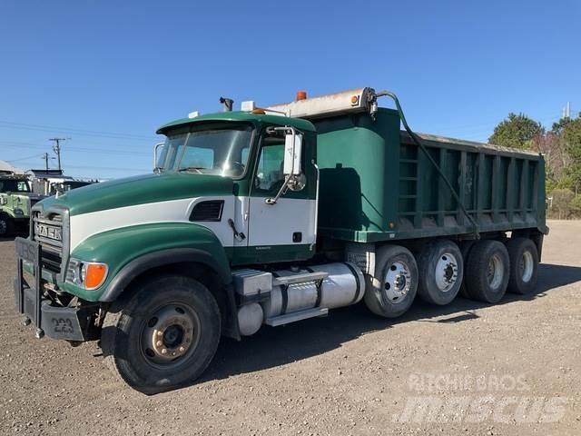 Mack CV713 Camiones bañeras basculantes o volquetes