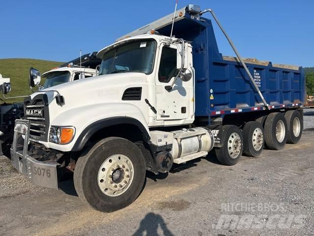 Mack CV713 Camiones bañeras basculantes o volquetes