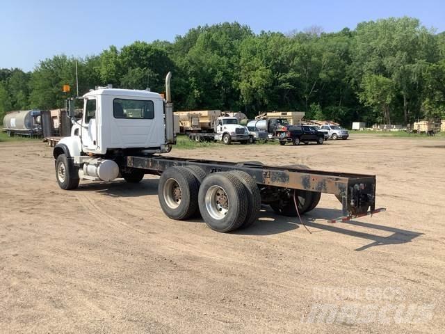 Mack CV713 Cabinas e interior