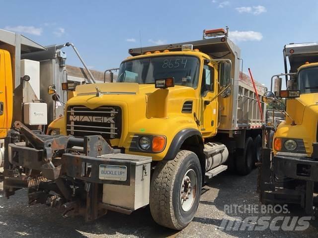 Mack CV713 Láminas y cuñas quitanieves