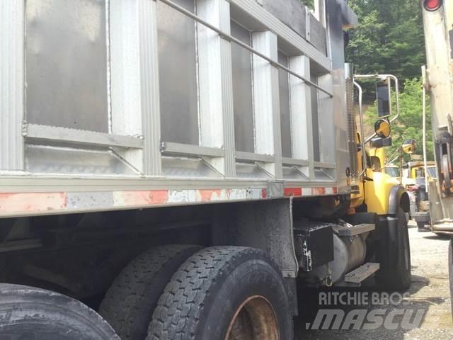 Mack CV713 Esparcidoras de arena y sal