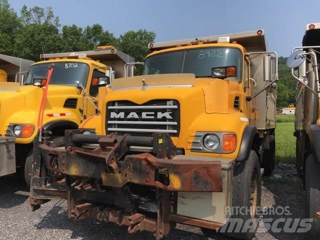 Mack CV713 Esparcidoras de arena y sal