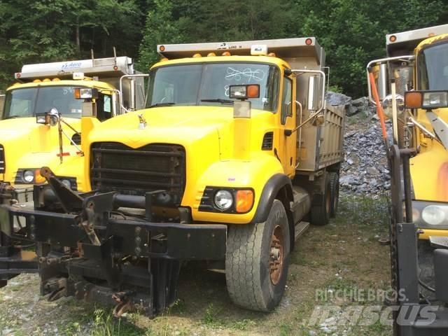 Mack CV713 Esparcidoras de arena y sal