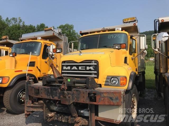 Mack CV713 Esparcidoras de arena y sal