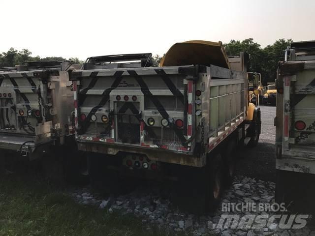 Mack CV713 Esparcidoras de arena y sal