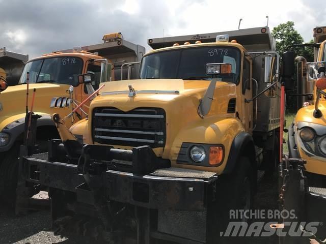 Mack CV713 Láminas y cuñas quitanieves