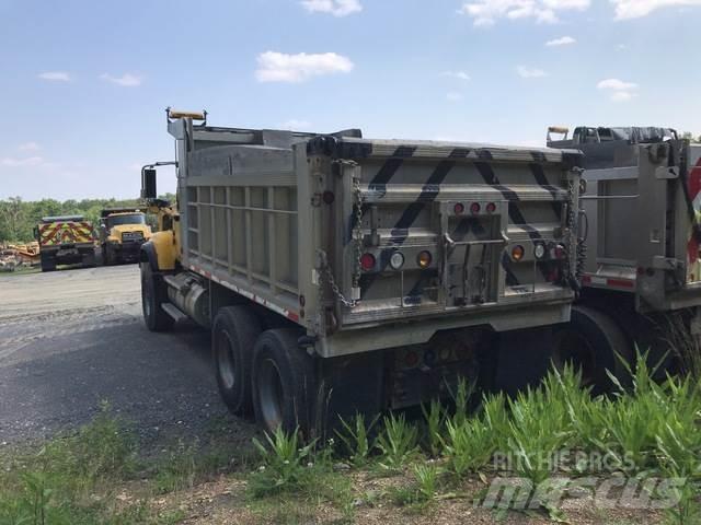 Mack CV713 Láminas y cuñas quitanieves