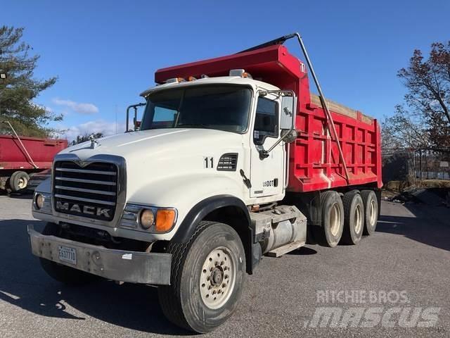 Mack CV713 Camiones bañeras basculantes o volquetes