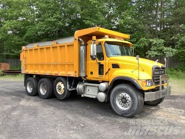 Mack CV713 Camiones bañeras basculantes o volquetes