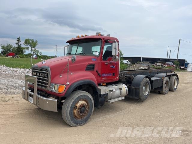 Mack CV713 Camiones portacubetas