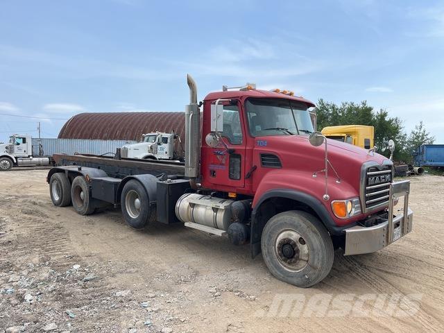 Mack CV713 Camiones portacubetas