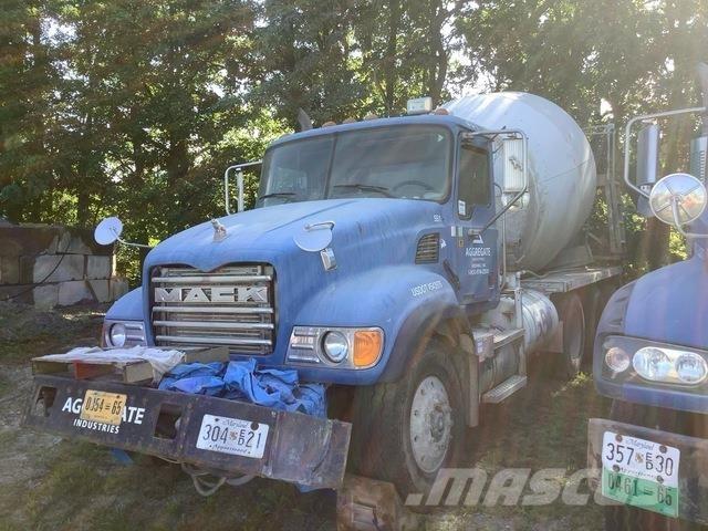 Mack CV713 Camiones bañeras basculantes o volquetes