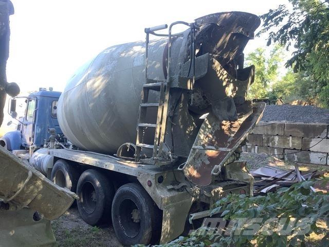 Mack CV713 Camiones bañeras basculantes o volquetes