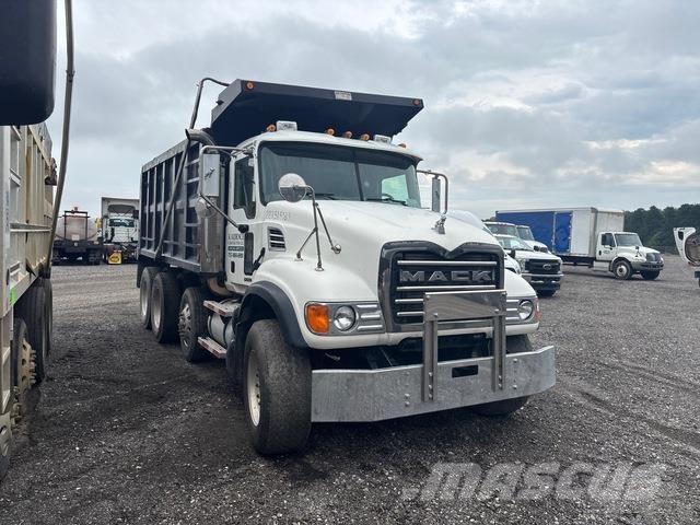 Mack CV713 Camiones bañeras basculantes o volquetes