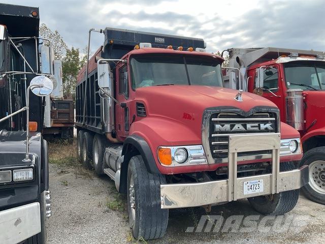 Mack CV713 Camiones bañeras basculantes o volquetes