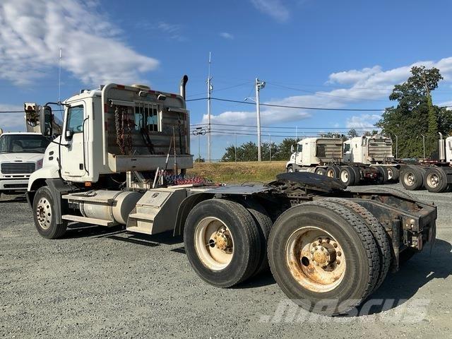 Mack CXN613 Cabezas tractoras