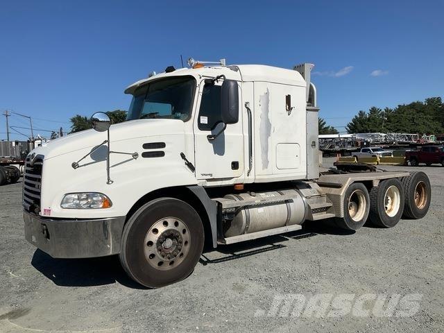 Mack CXN613 Cabezas tractoras