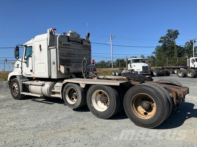 Mack CXN613 Cabezas tractoras
