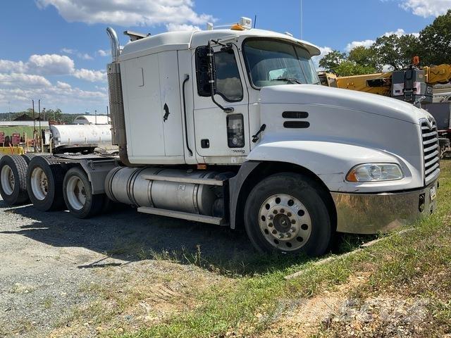 Mack CXN613 Cabezas tractoras