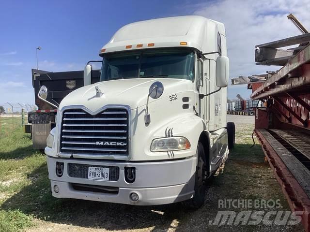 Mack CXU613 Cabezas tractoras