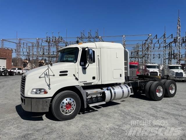 Mack CXU613 Cabezas tractoras