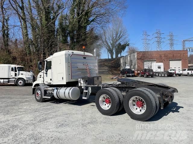 Mack CXU613 Cabezas tractoras