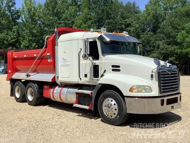 Mack CXU613 Camiones bañeras basculantes o volquetes