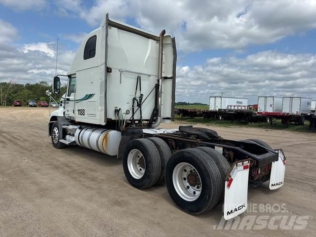 Mack CXU613 Cabezas tractoras