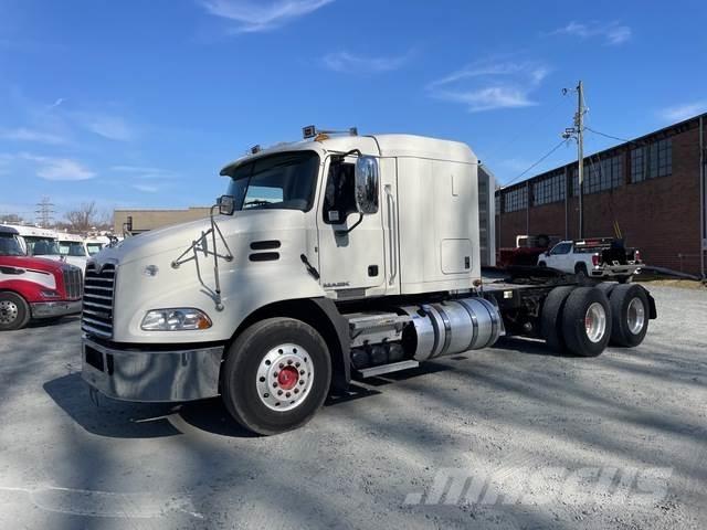 Mack CXU613 Cabezas tractoras